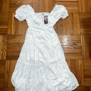 White flowy midi linen dress